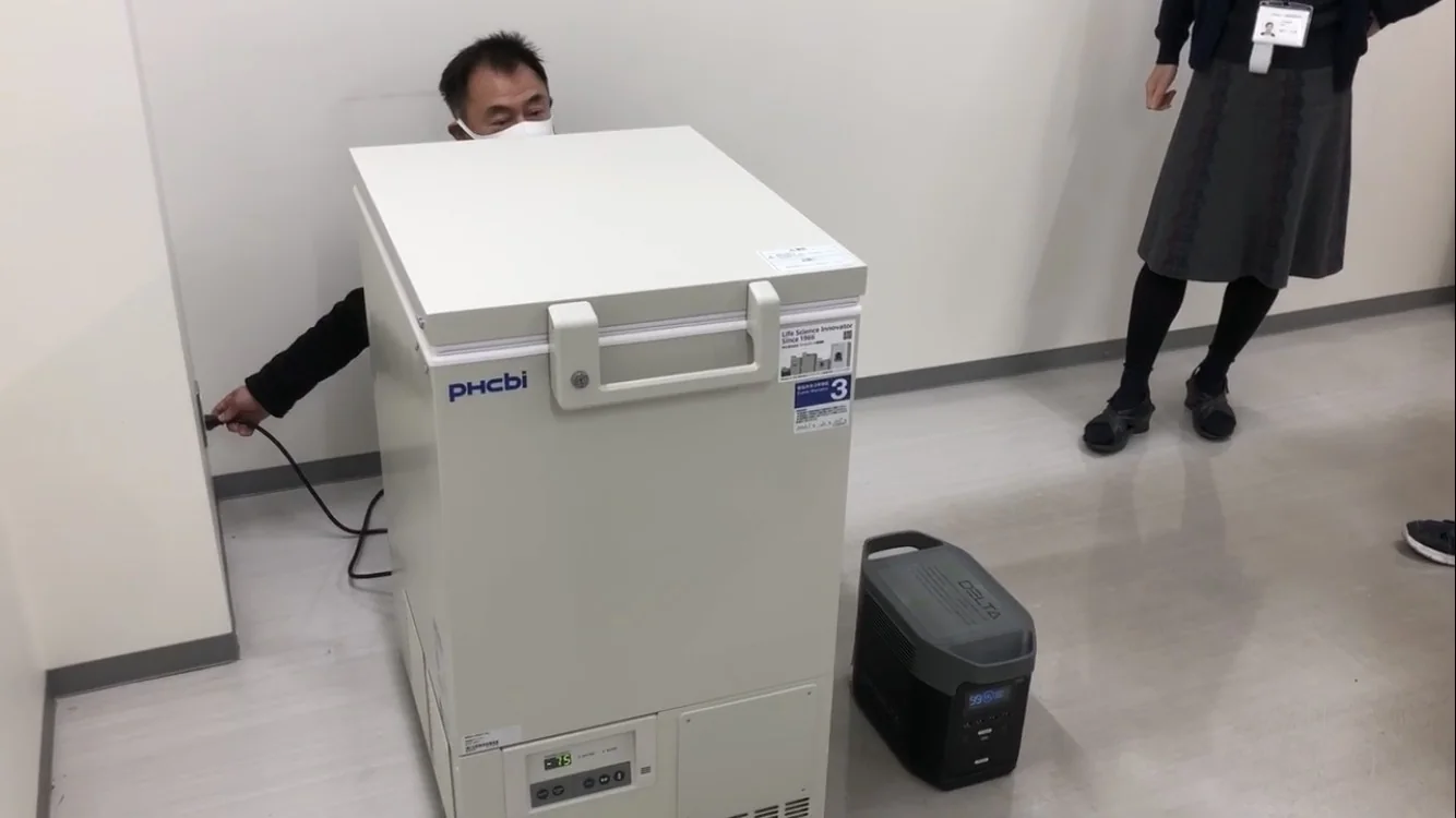 超低温冷凍庫にSEVSバッテリーを接続した電源復旧実験